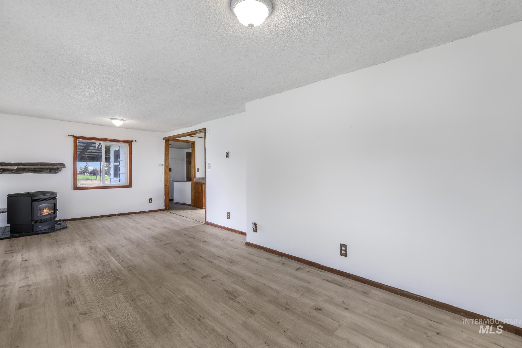 4576 N 900 E Property Photo 9
