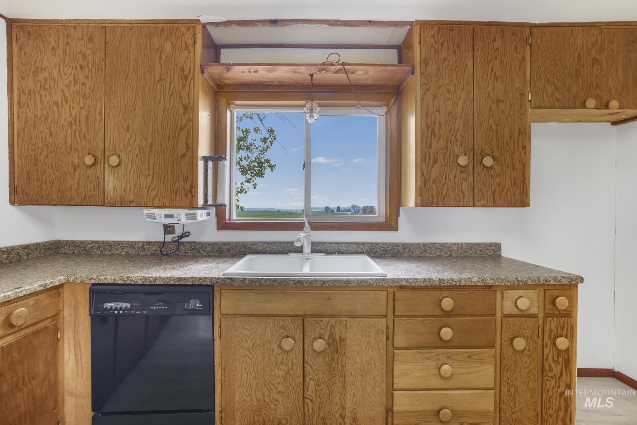 4576 N 900 E Property Photo 16