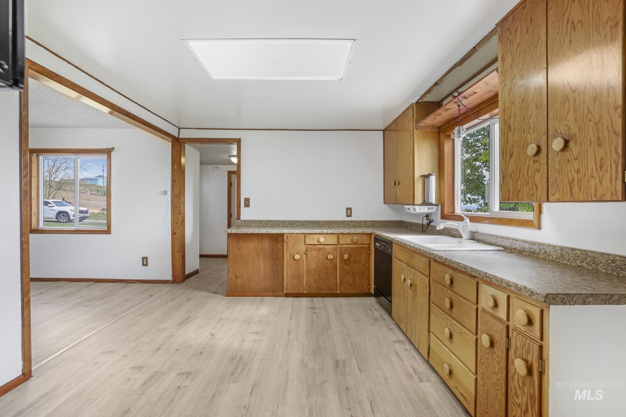 4576 N 900 E Property Photo 17