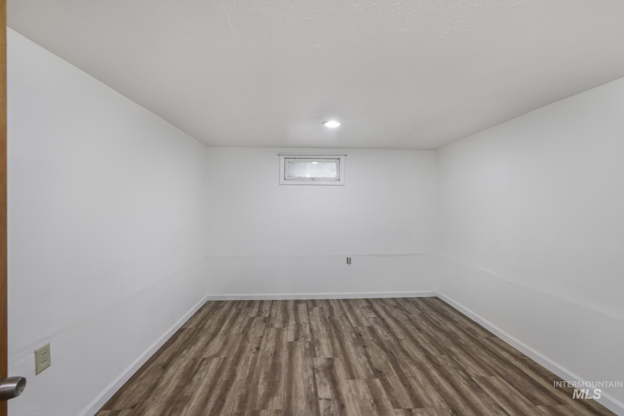 4576 N 900 E Property Photo 23