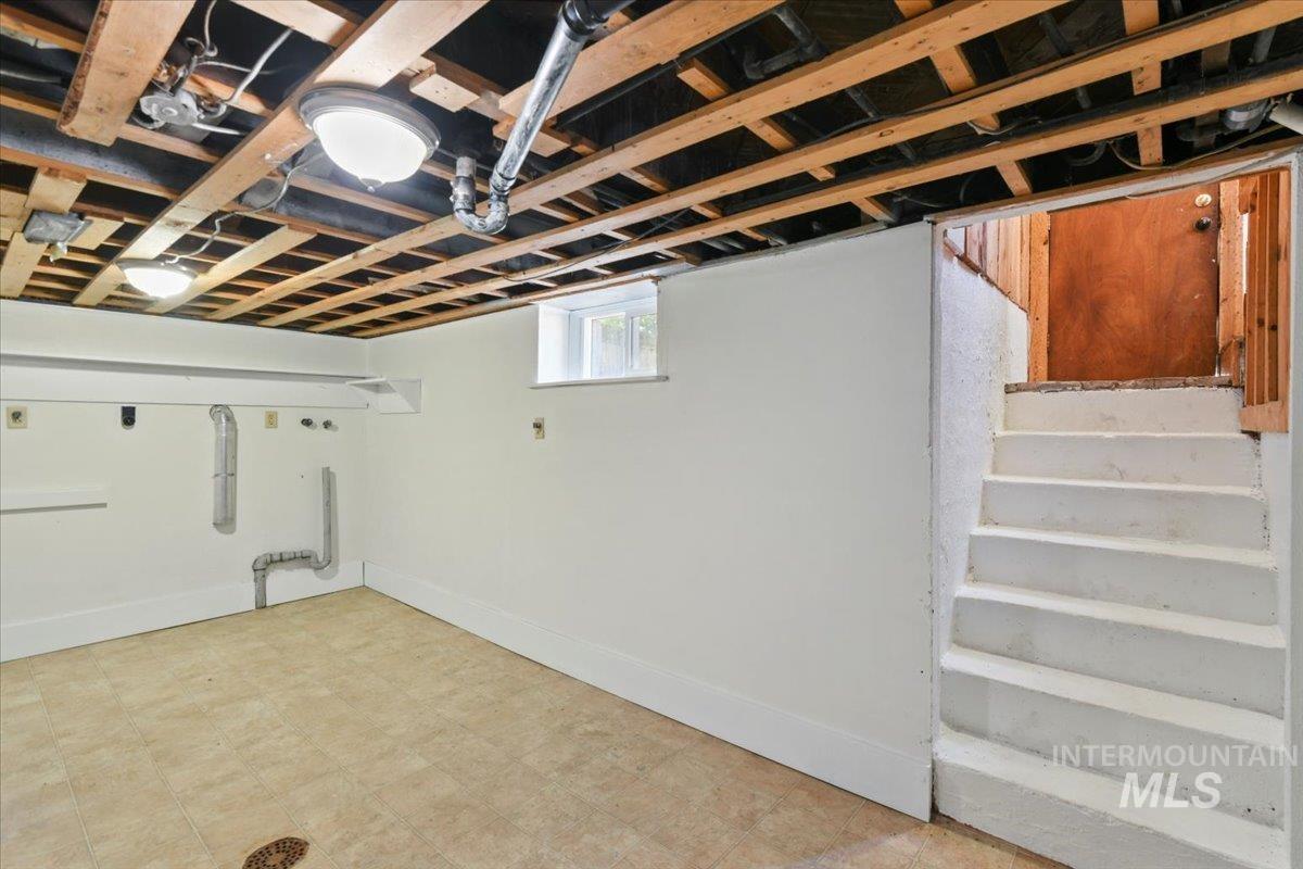 519 S 5th Ave Property Photo 15