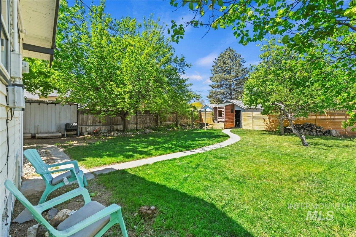 519 S 5th Ave Property Photo 16