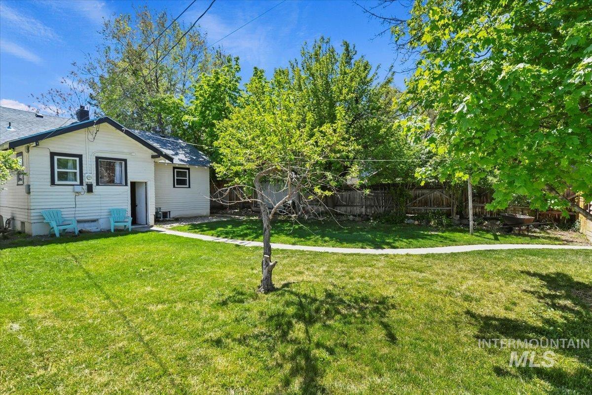 519 S 5th Ave Property Photo 17