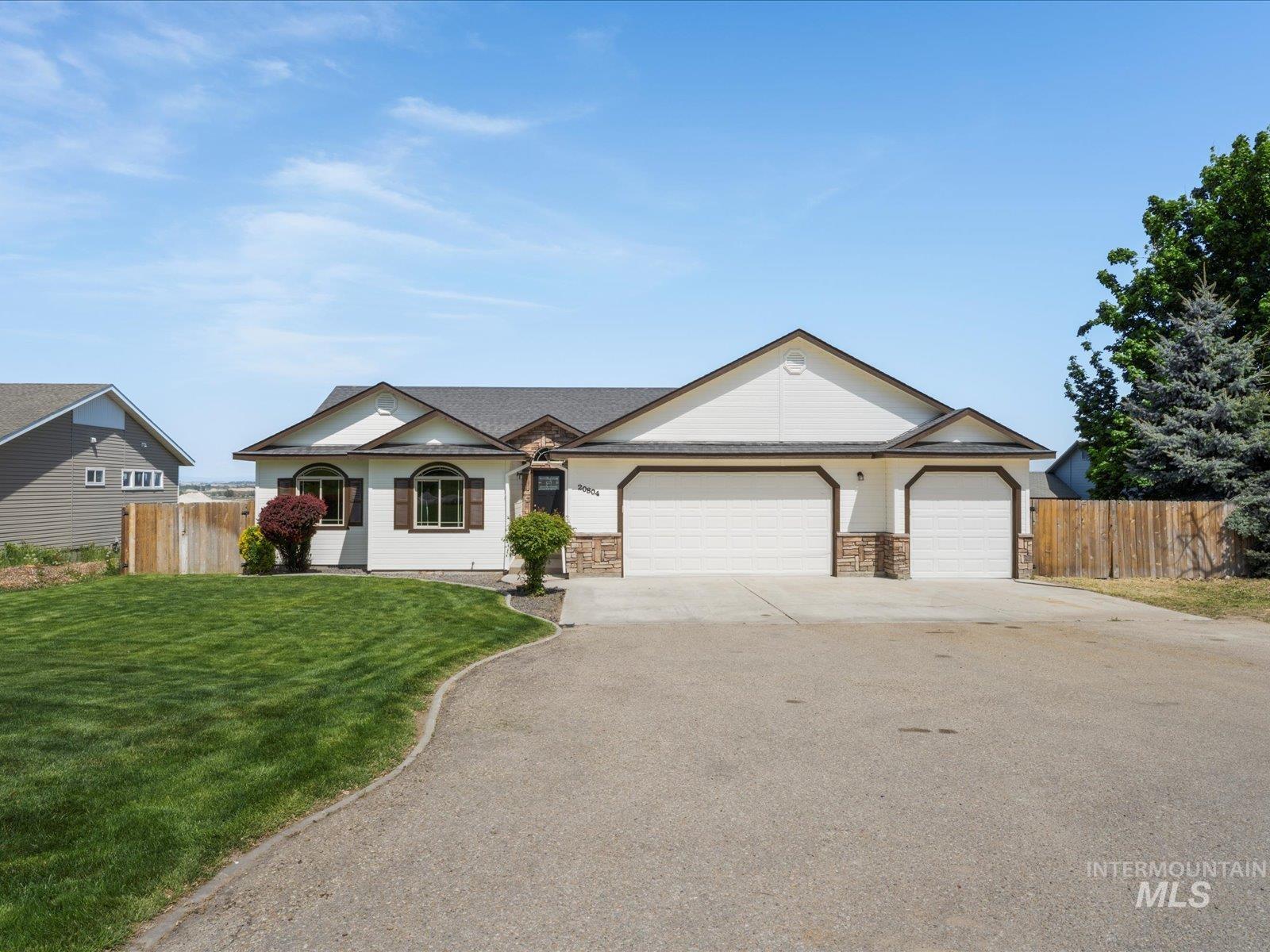20804 Whittier Drive Property Photo 3