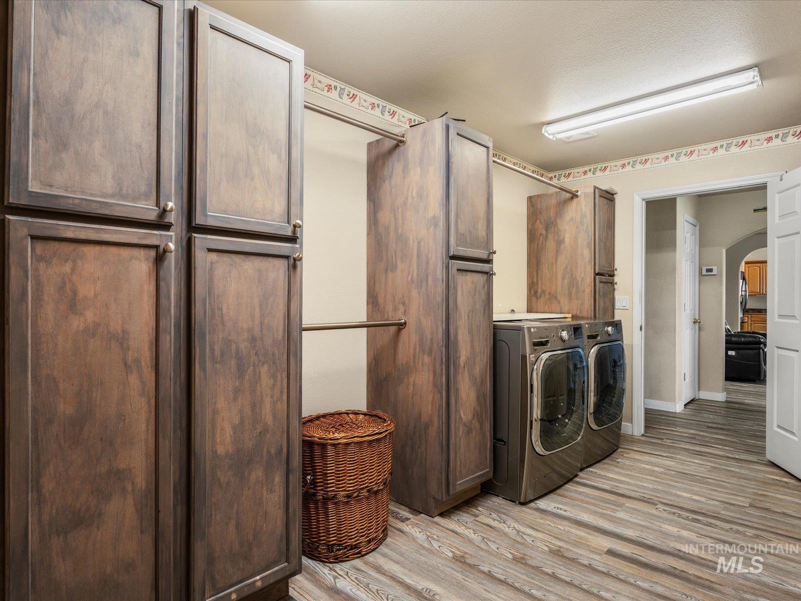20804 Whittier Drive Property Photo 16
