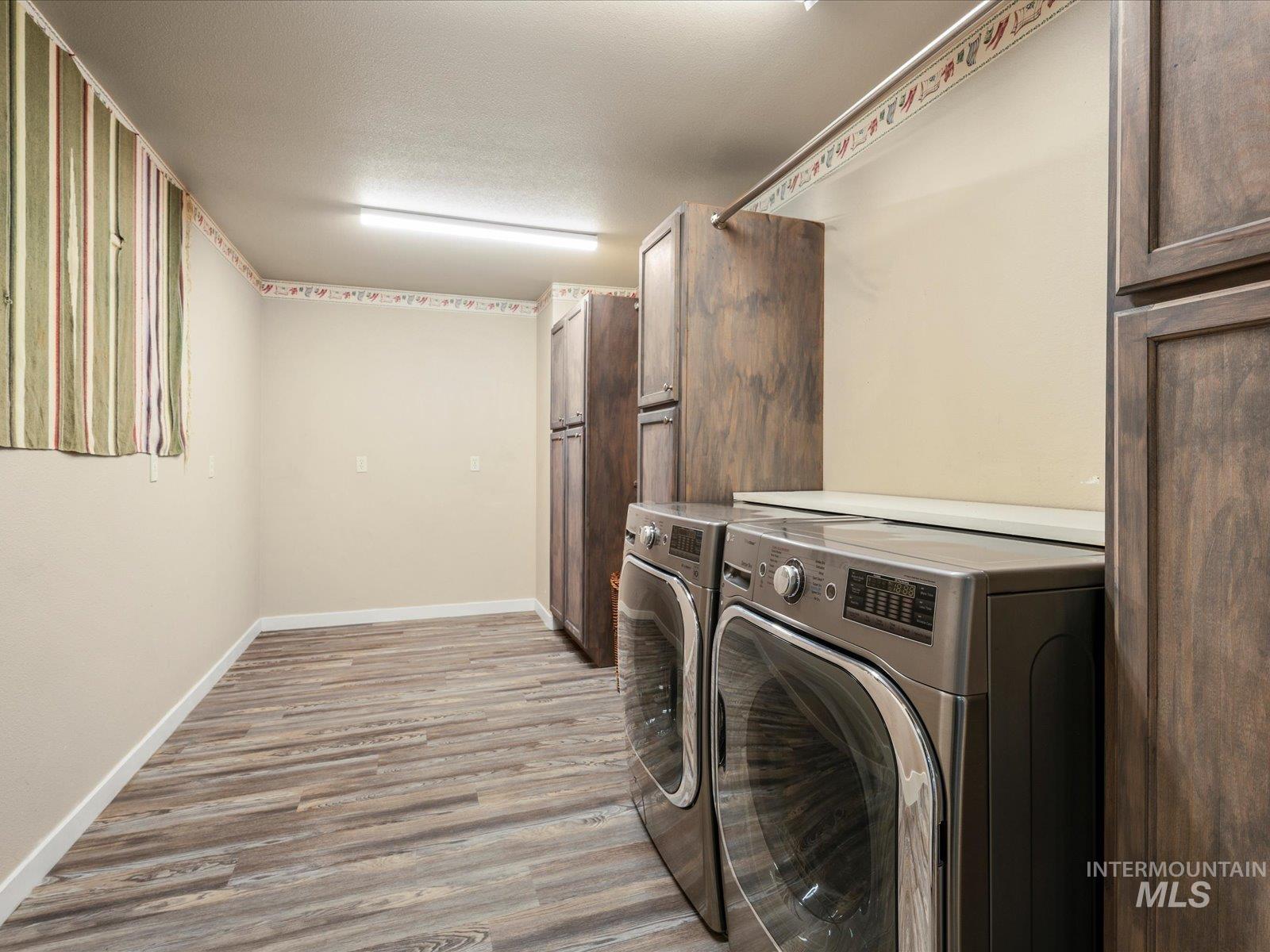 20804 Whittier Drive Property Photo 17