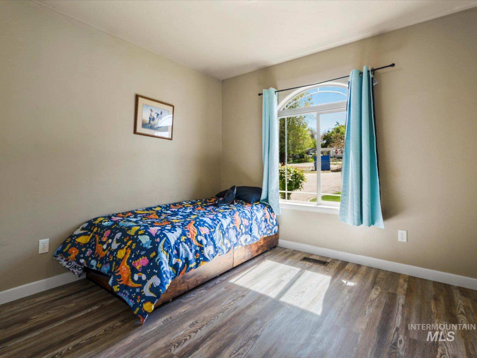 20804 Whittier Drive Property Photo 23