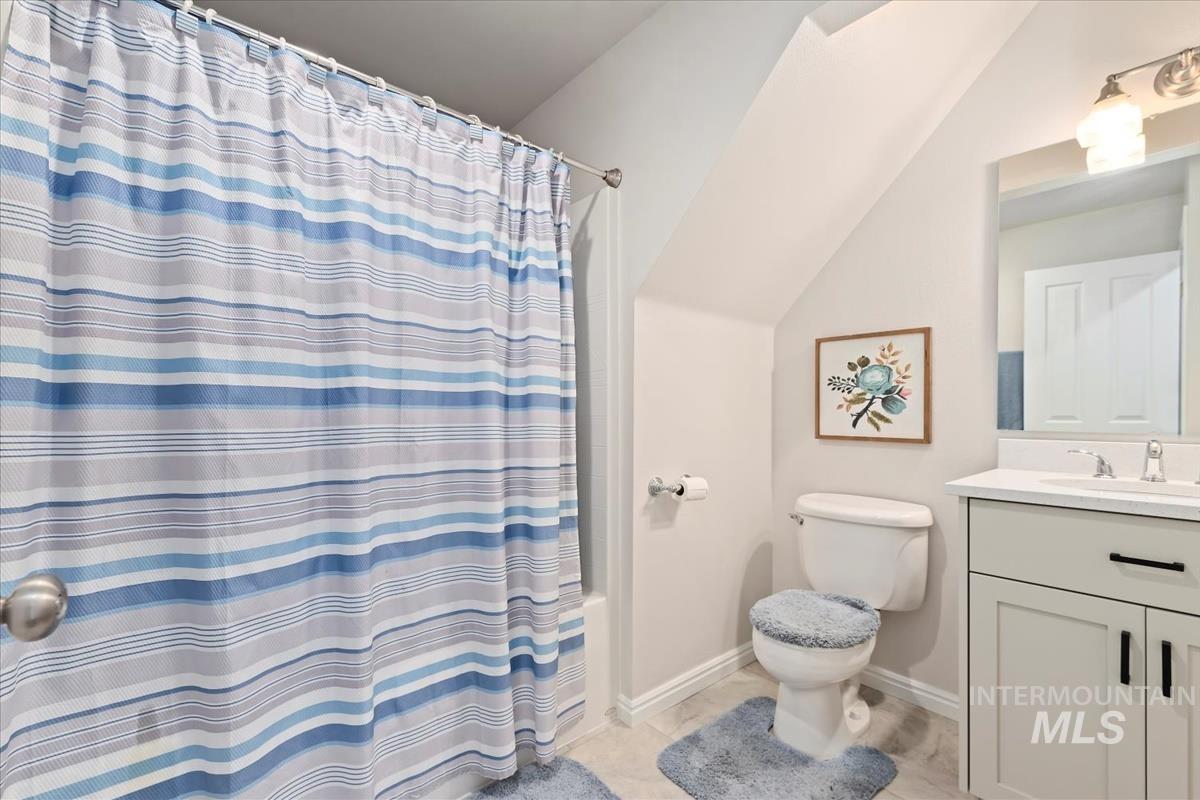 2616 E Salisbury Ct Property Photo 22