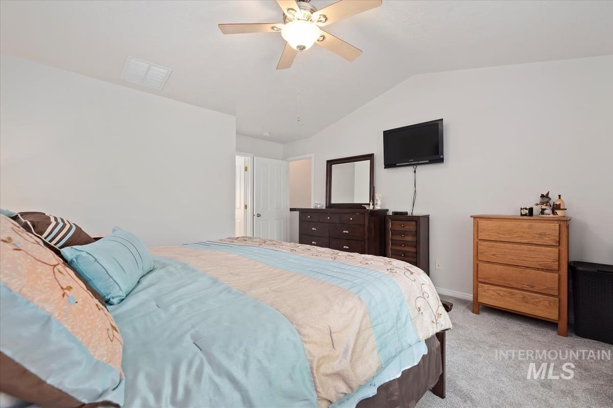 2616 E Salisbury Ct Property Photo 26
