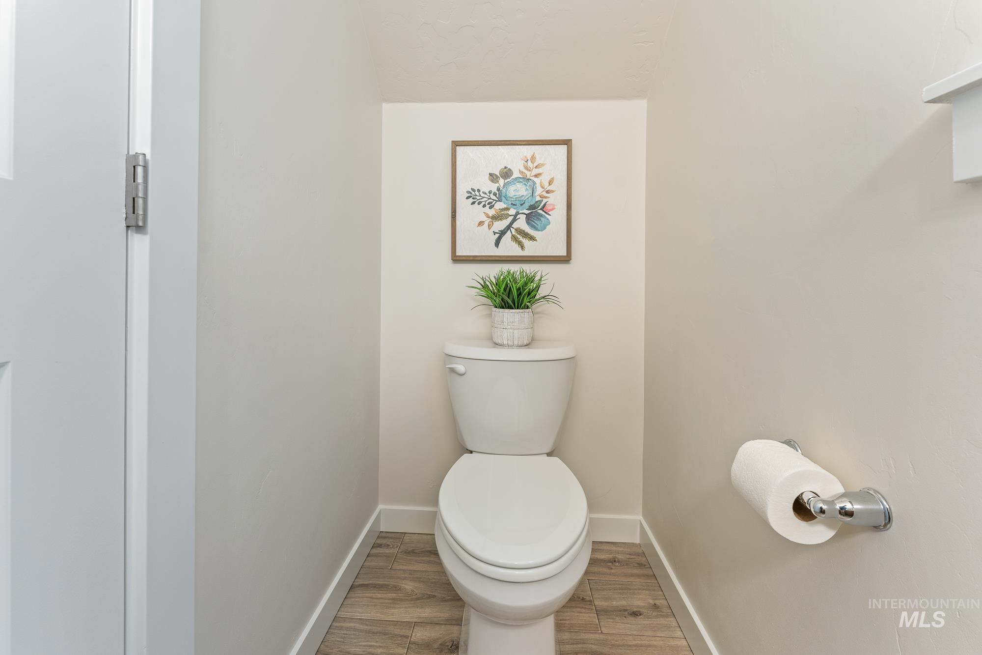 1574 Kenyon Rd. Property Photo 13