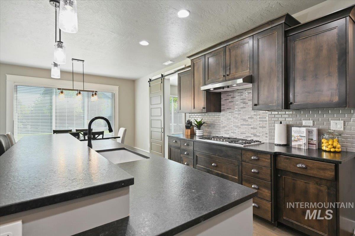 5988 N Lichfield Ave Property Photo 12
