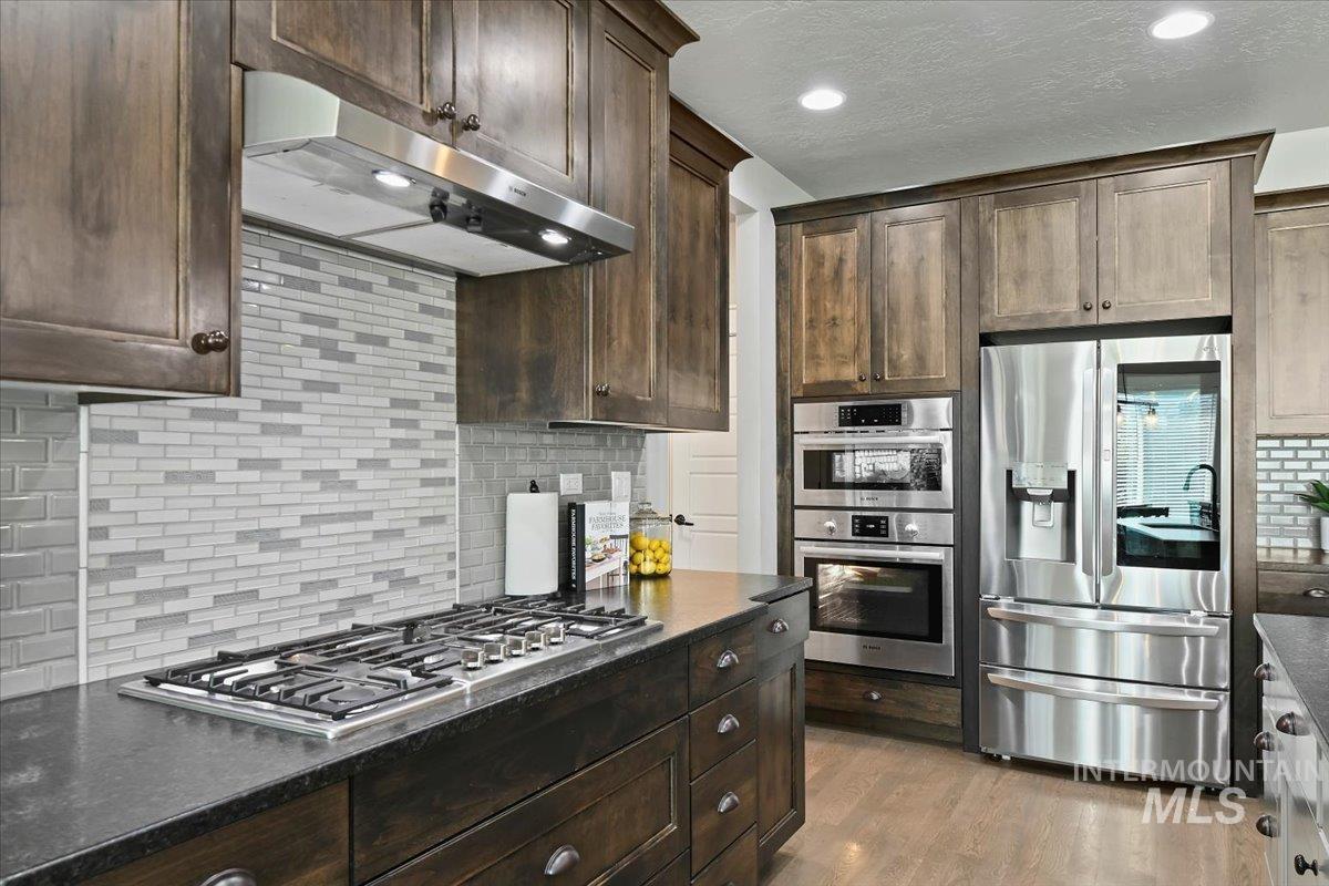 5988 N Lichfield Ave Property Photo 15
