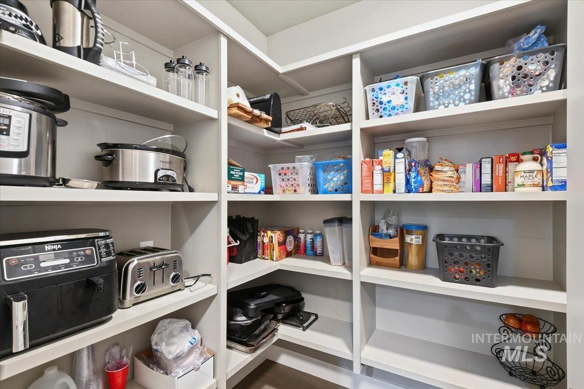 5988 N Lichfield Ave Property Photo 17