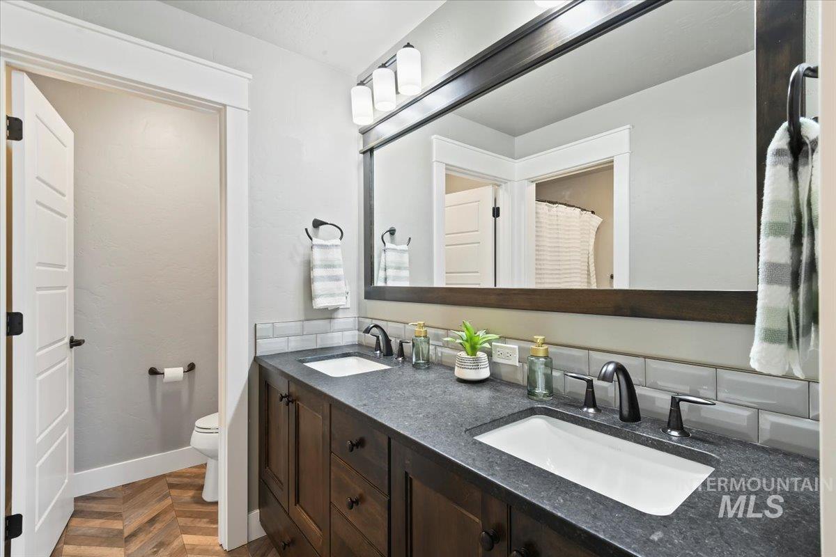 5988 N Lichfield Ave Property Photo 29