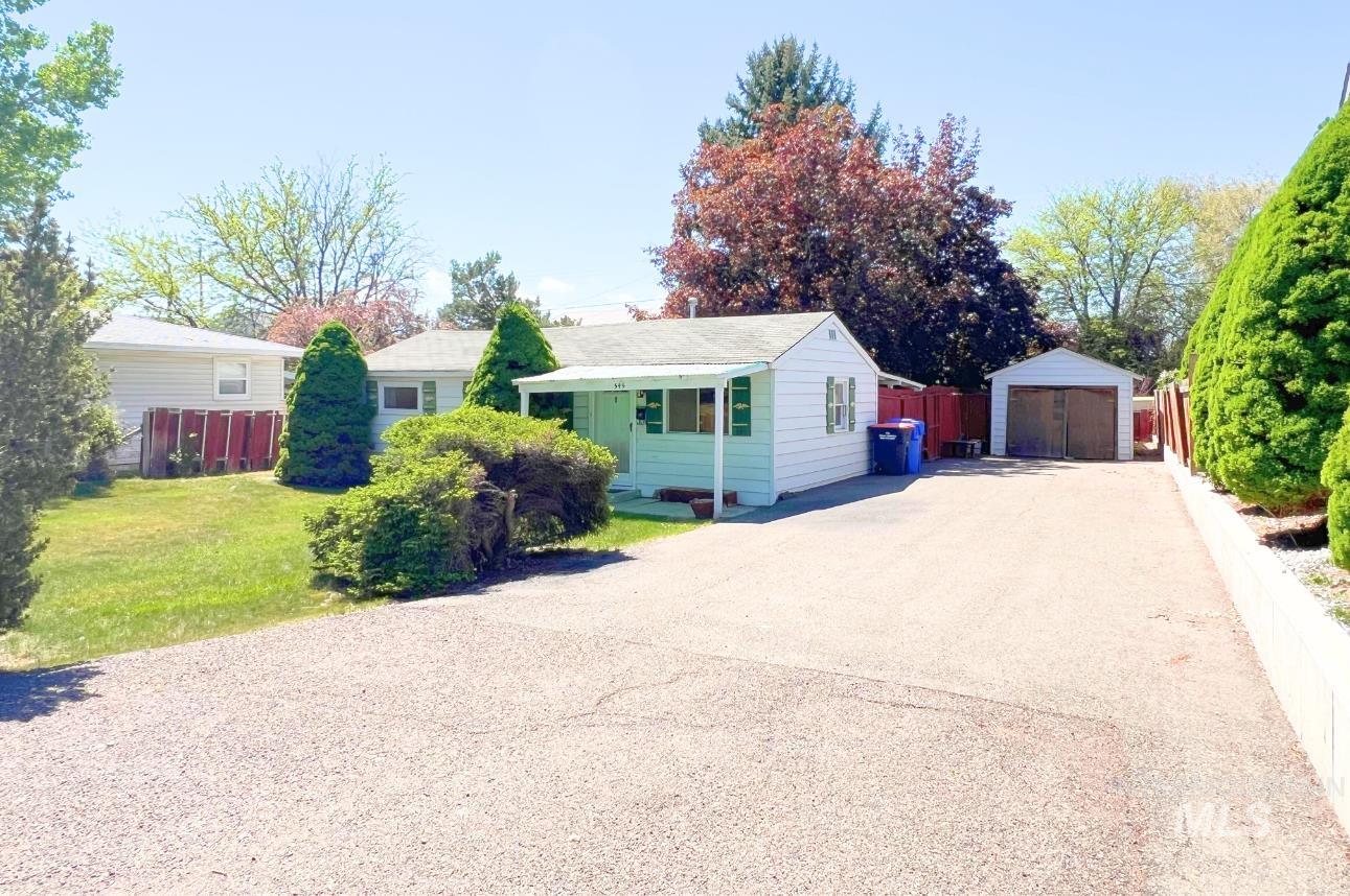 545 Madison Street Property Photo 3