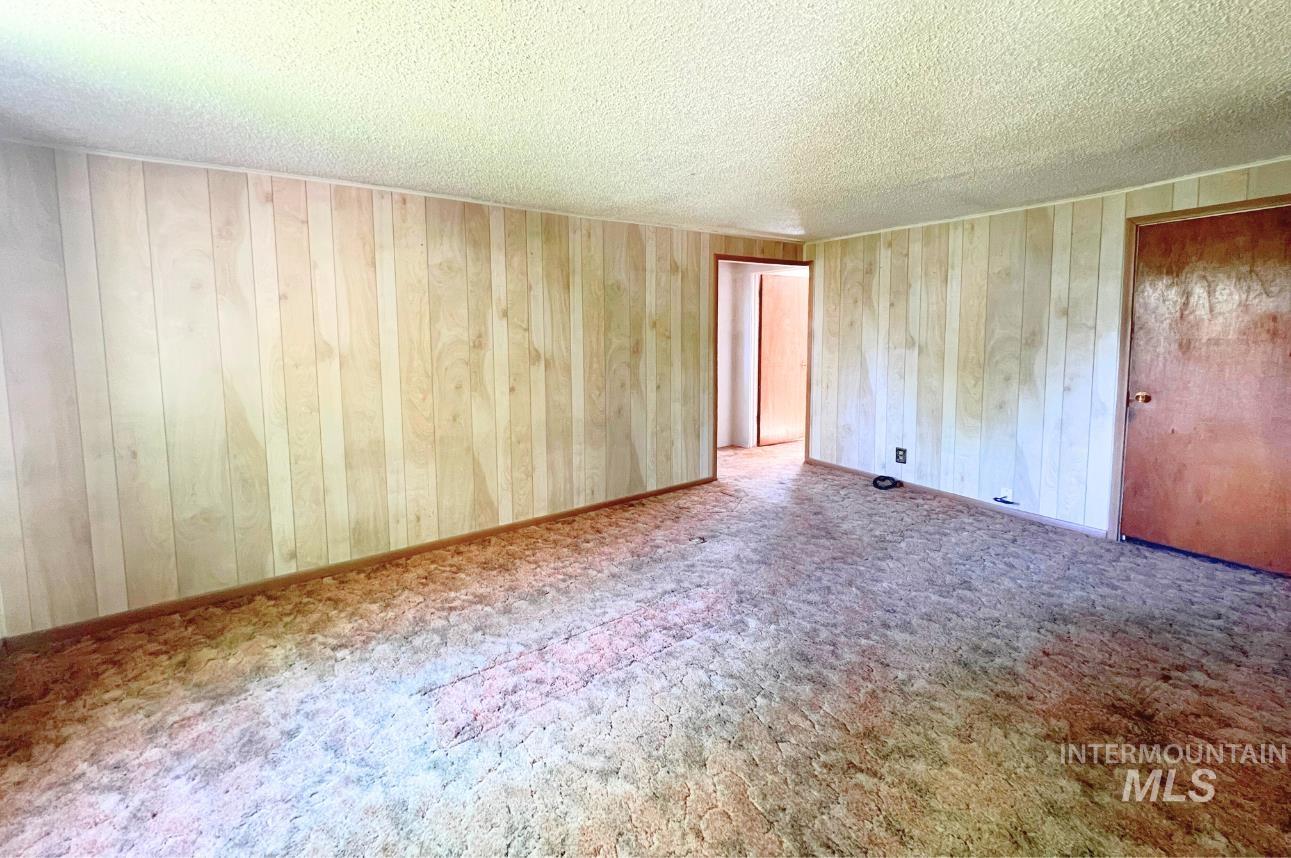 545 Madison Street Property Photo 9