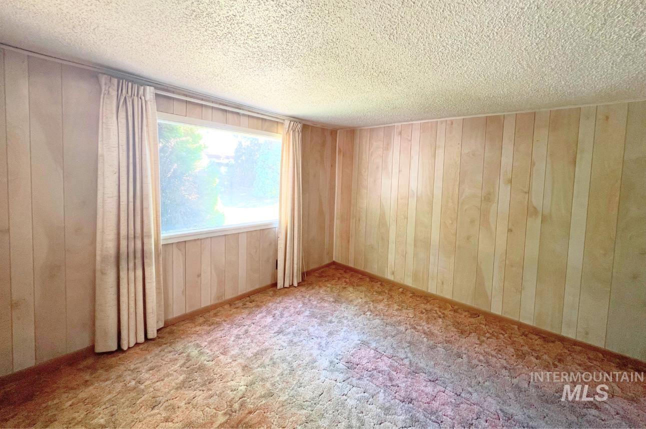 545 Madison Street Property Photo 10