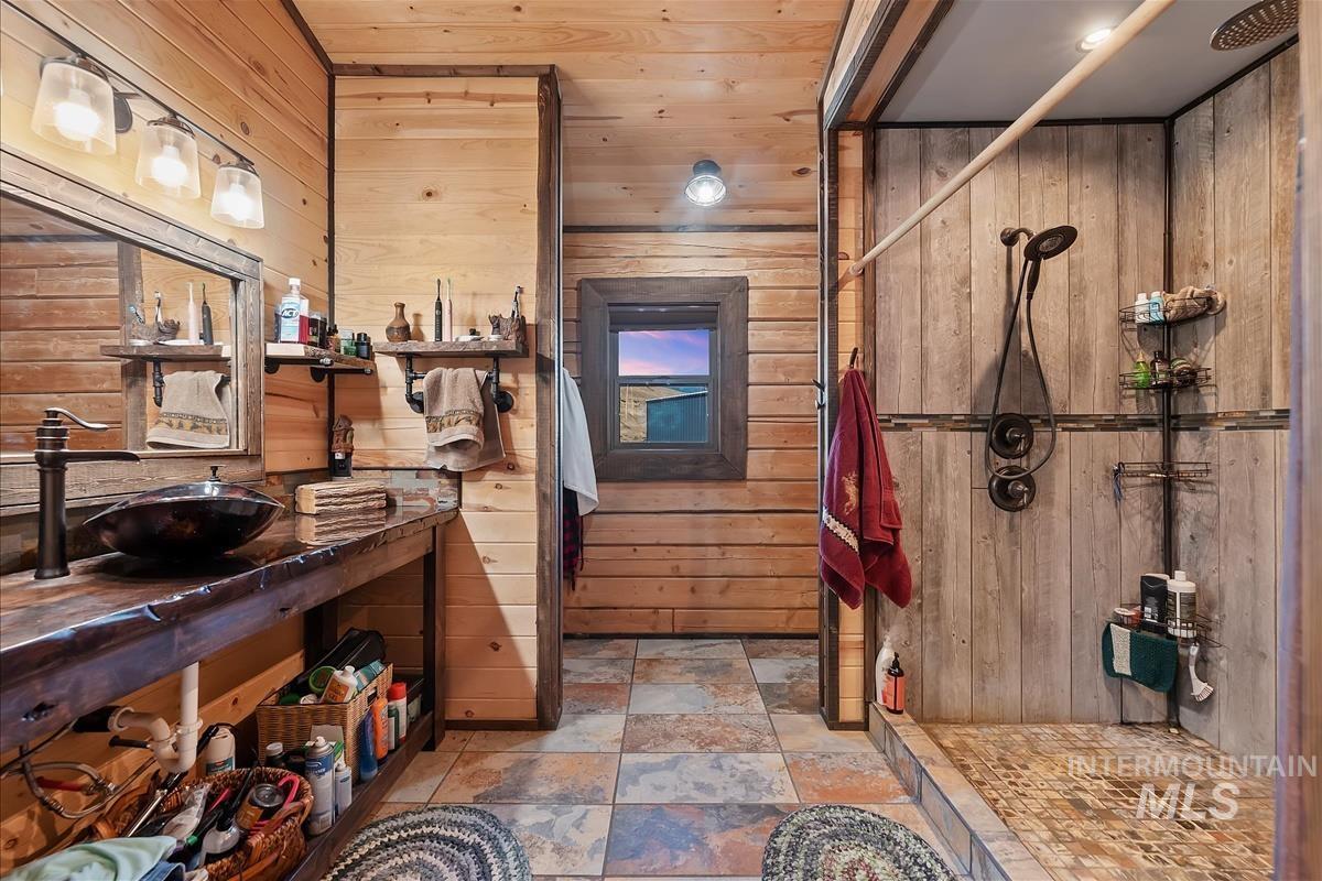 1684 Stirrup Way Property Photo 19