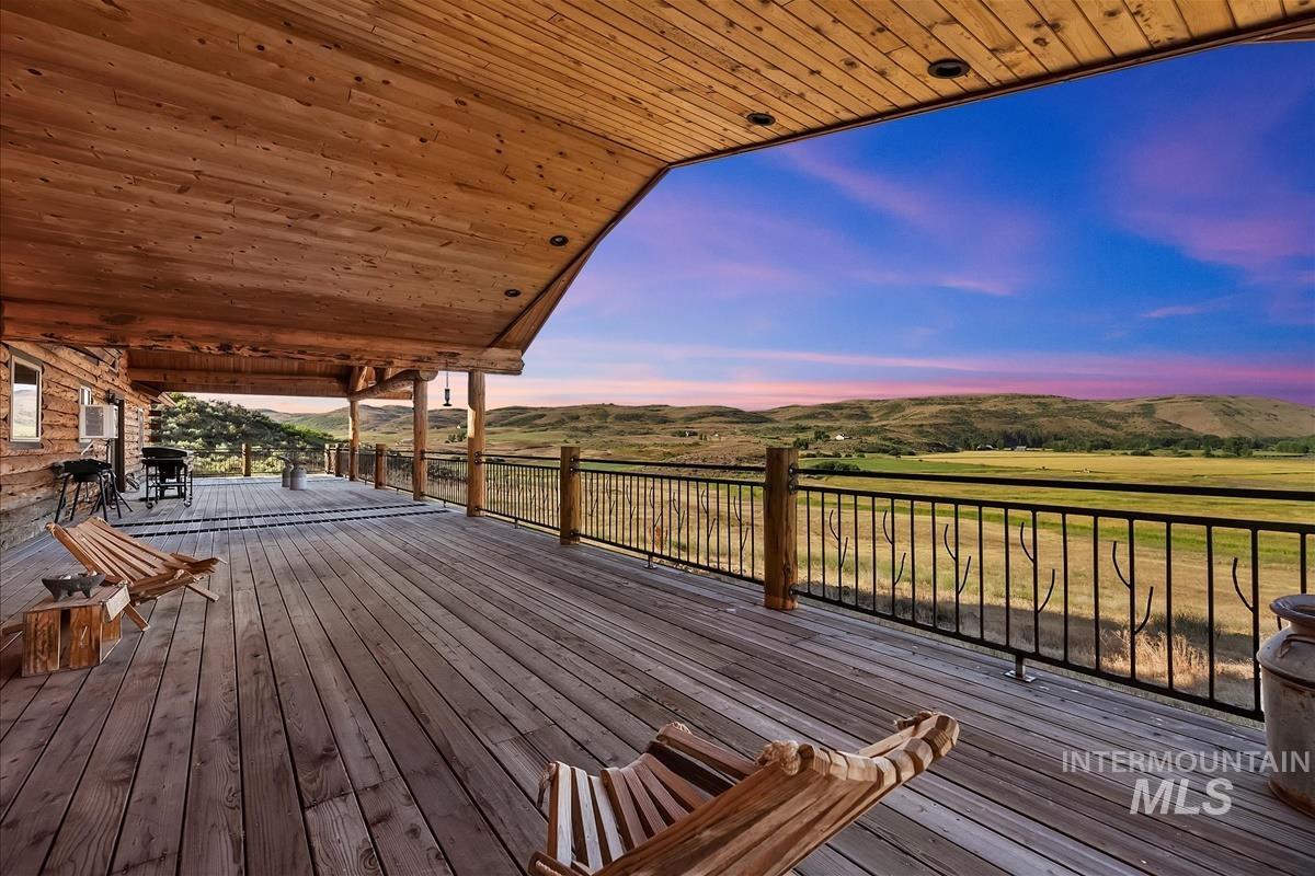 1684 Stirrup Way Property Photo 27