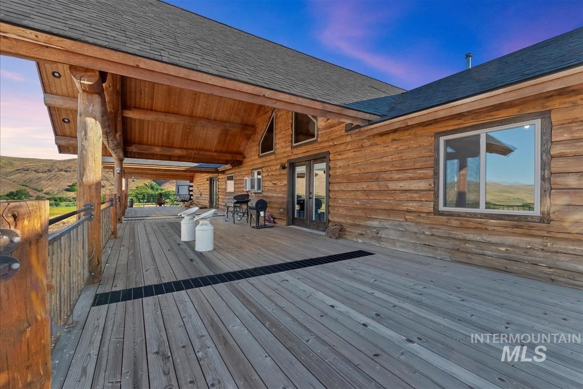 1684 Stirrup Way Property Photo 28