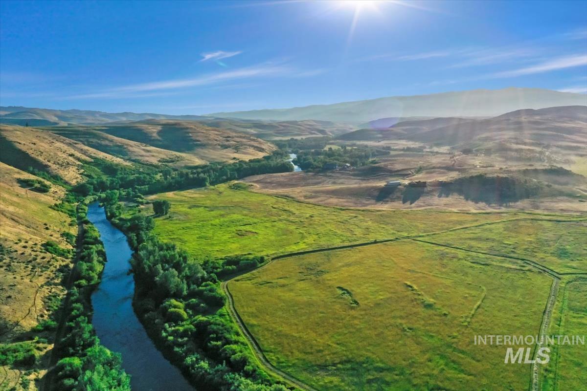 1684 Stirrup Way Property Photo 34