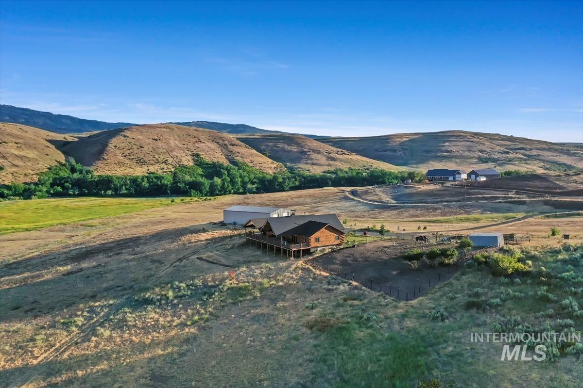 1684 Stirrup Way Property Photo 35