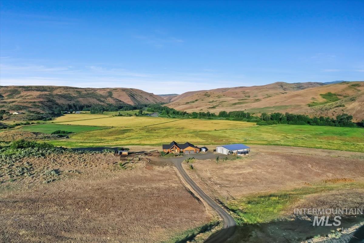 1684 Stirrup Way Property Photo 37