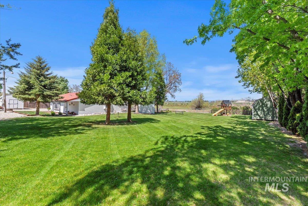 1714 W South Slope Rd Property Photo 2