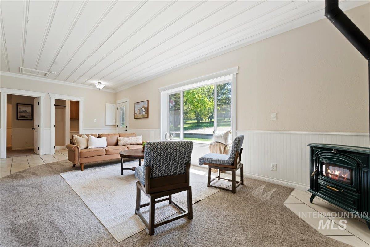 1714 W South Slope Rd Property Photo 9