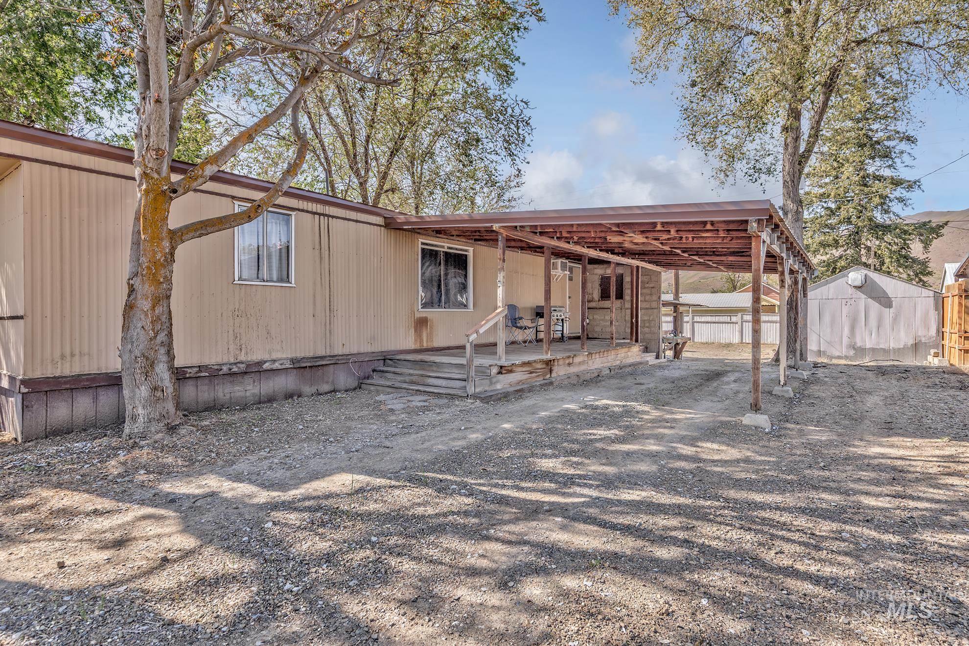 265 E Madison Property Photo