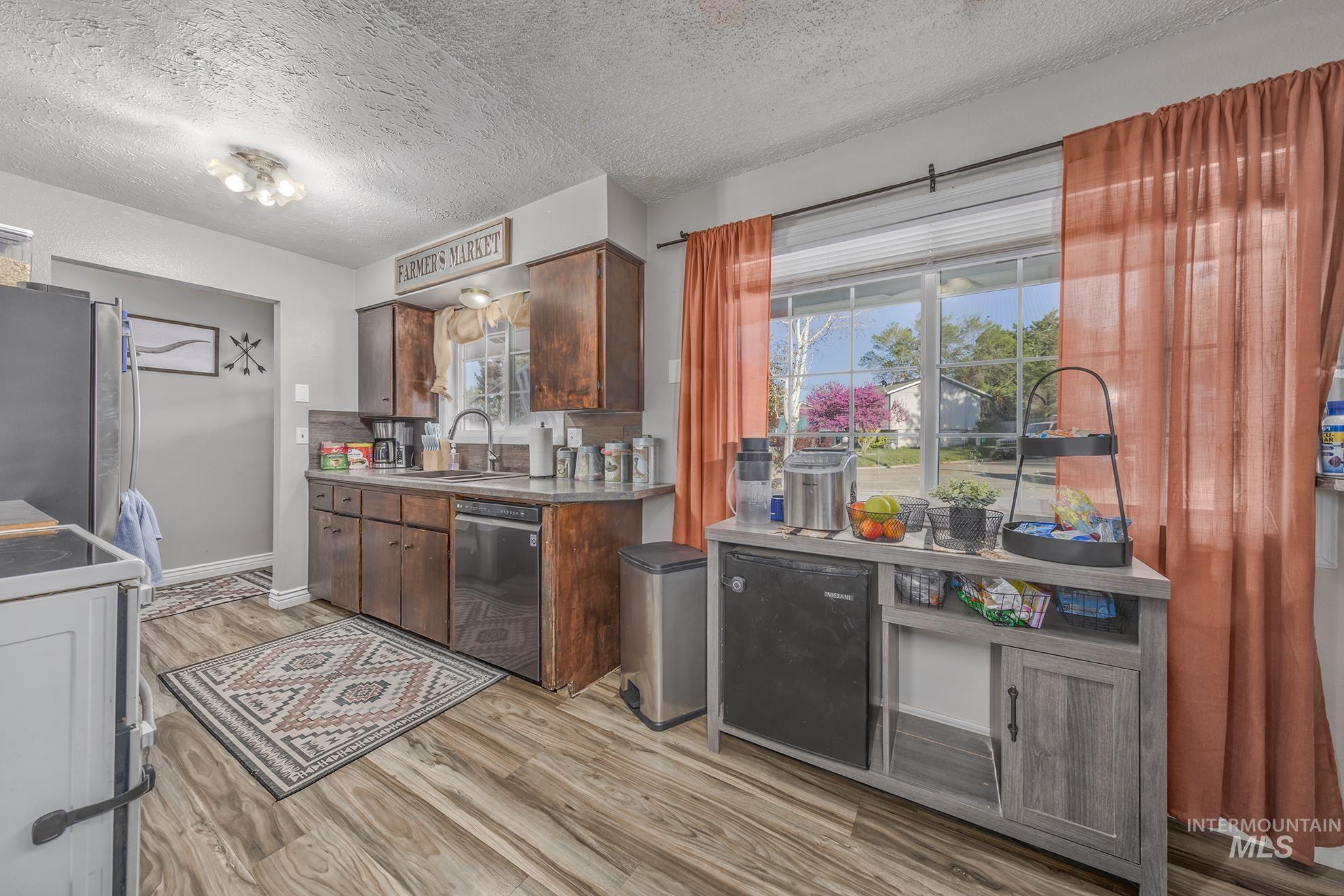 455 Farber Drive Property Photo 4