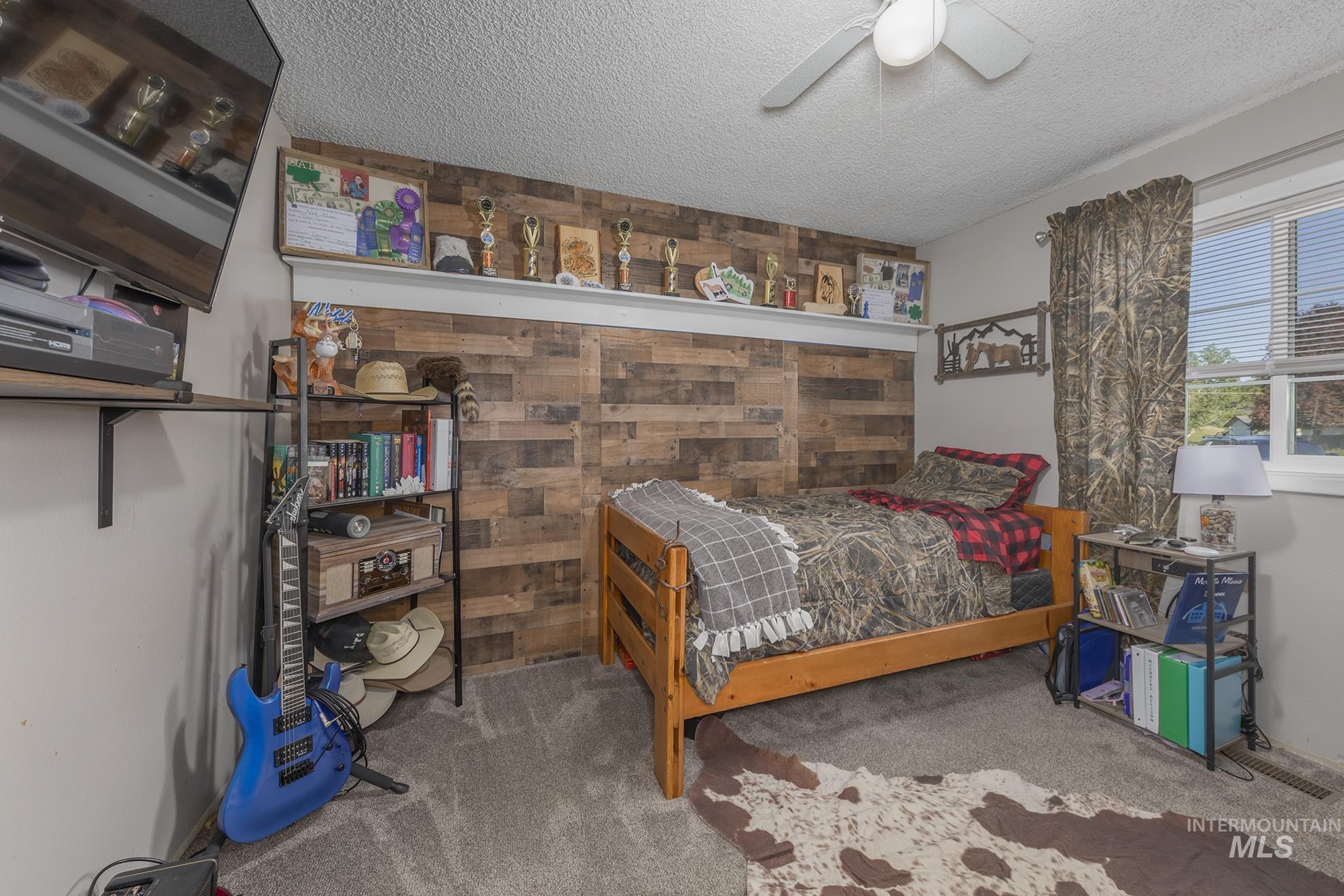 455 Farber Drive Property Photo 17