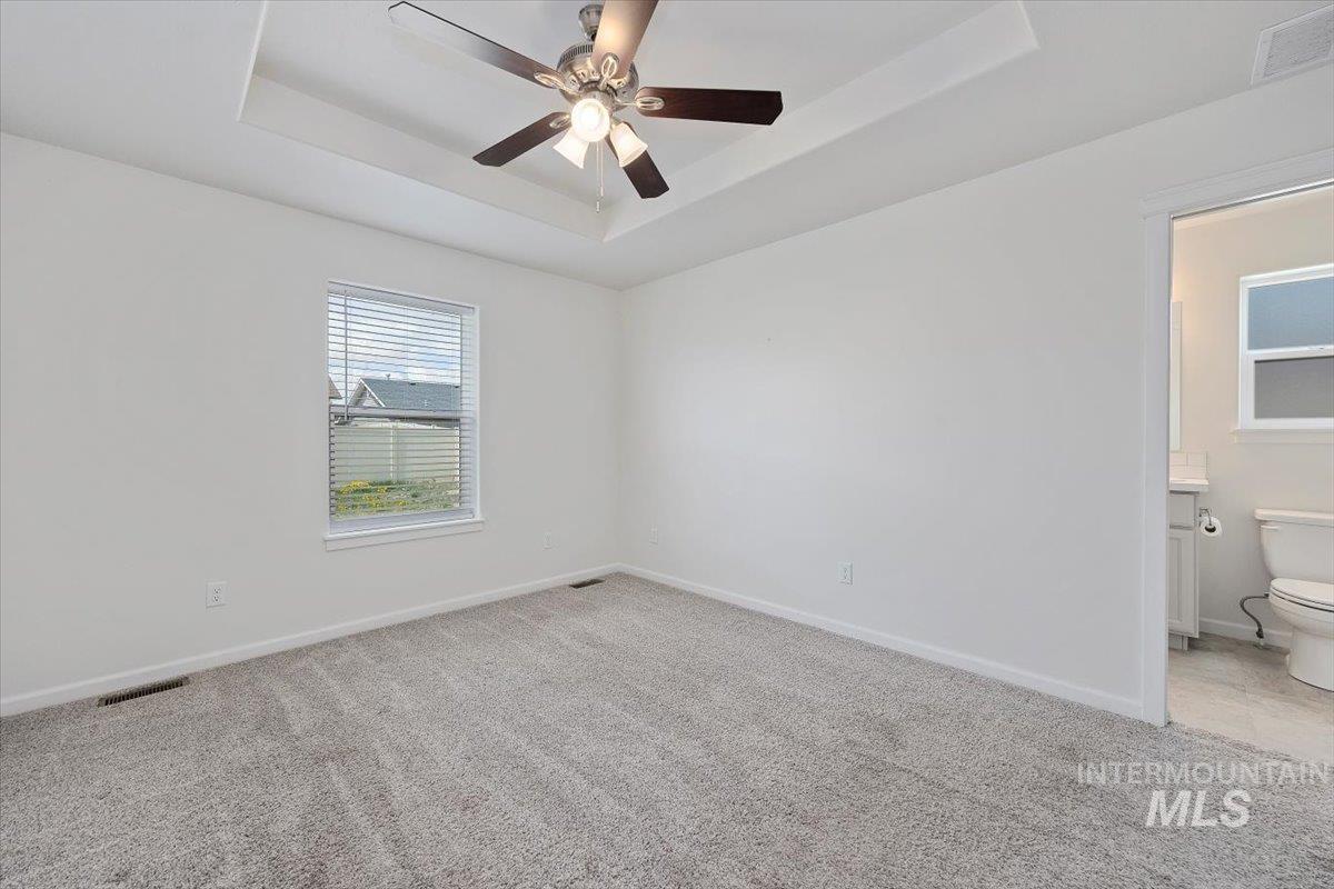 366 Benno St Property Photo 17