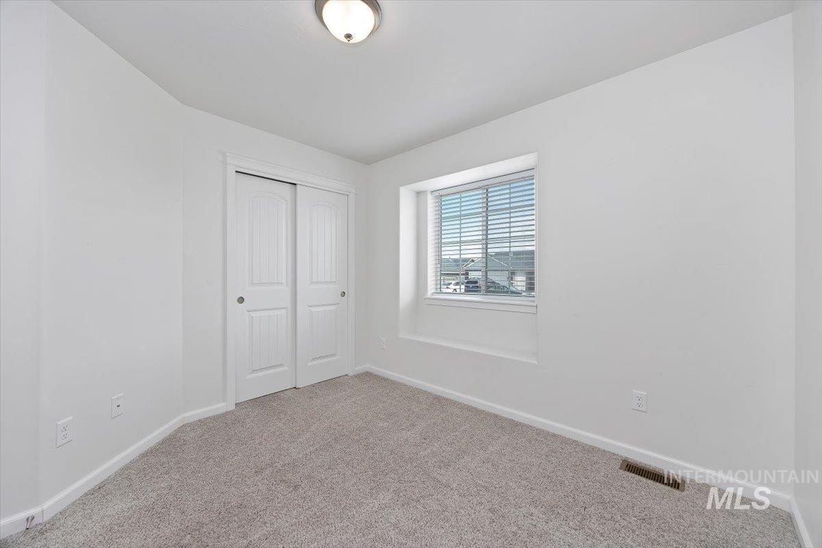 366 Benno St Property Photo 26
