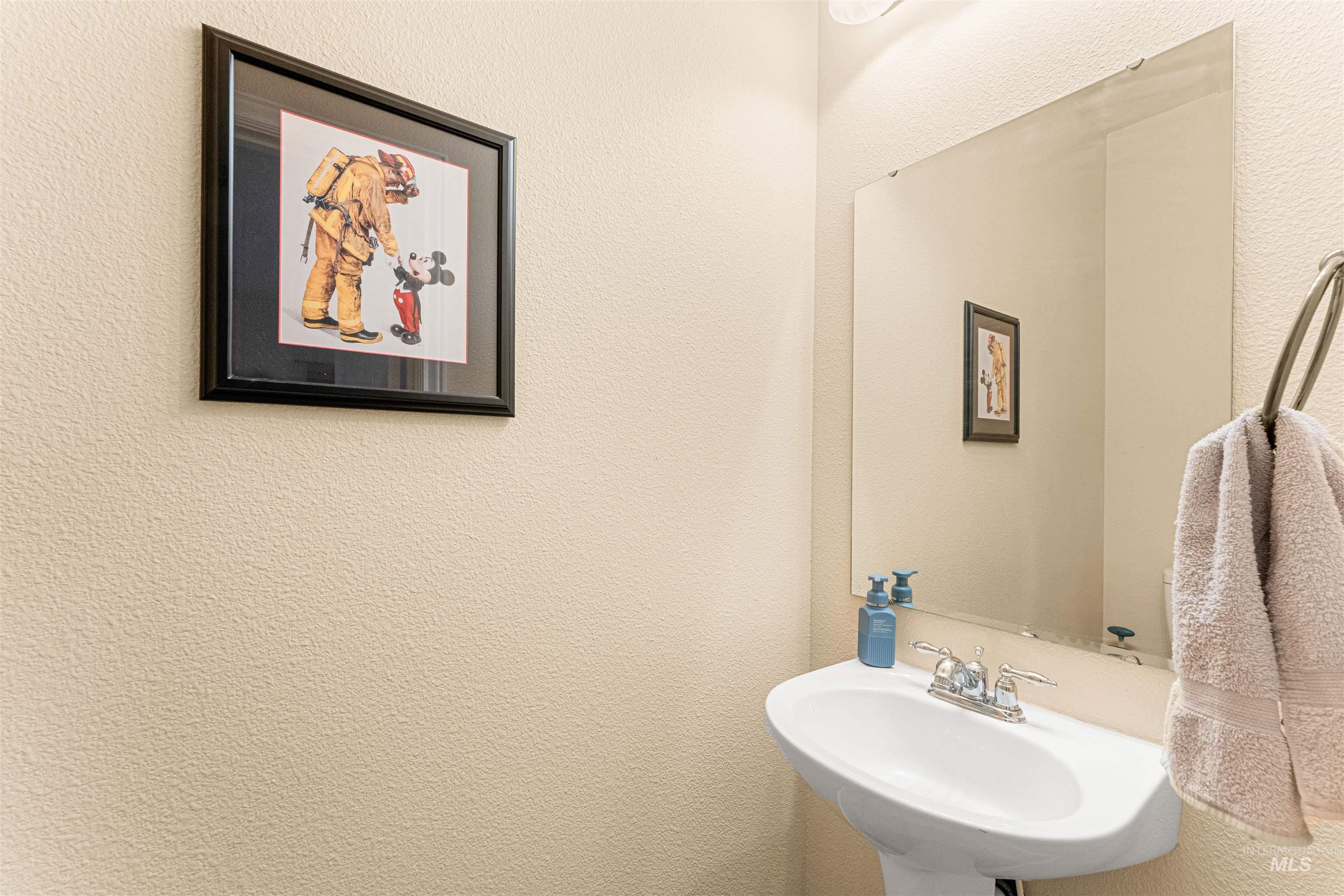 10756 Cocoon Ct. Property Photo 12