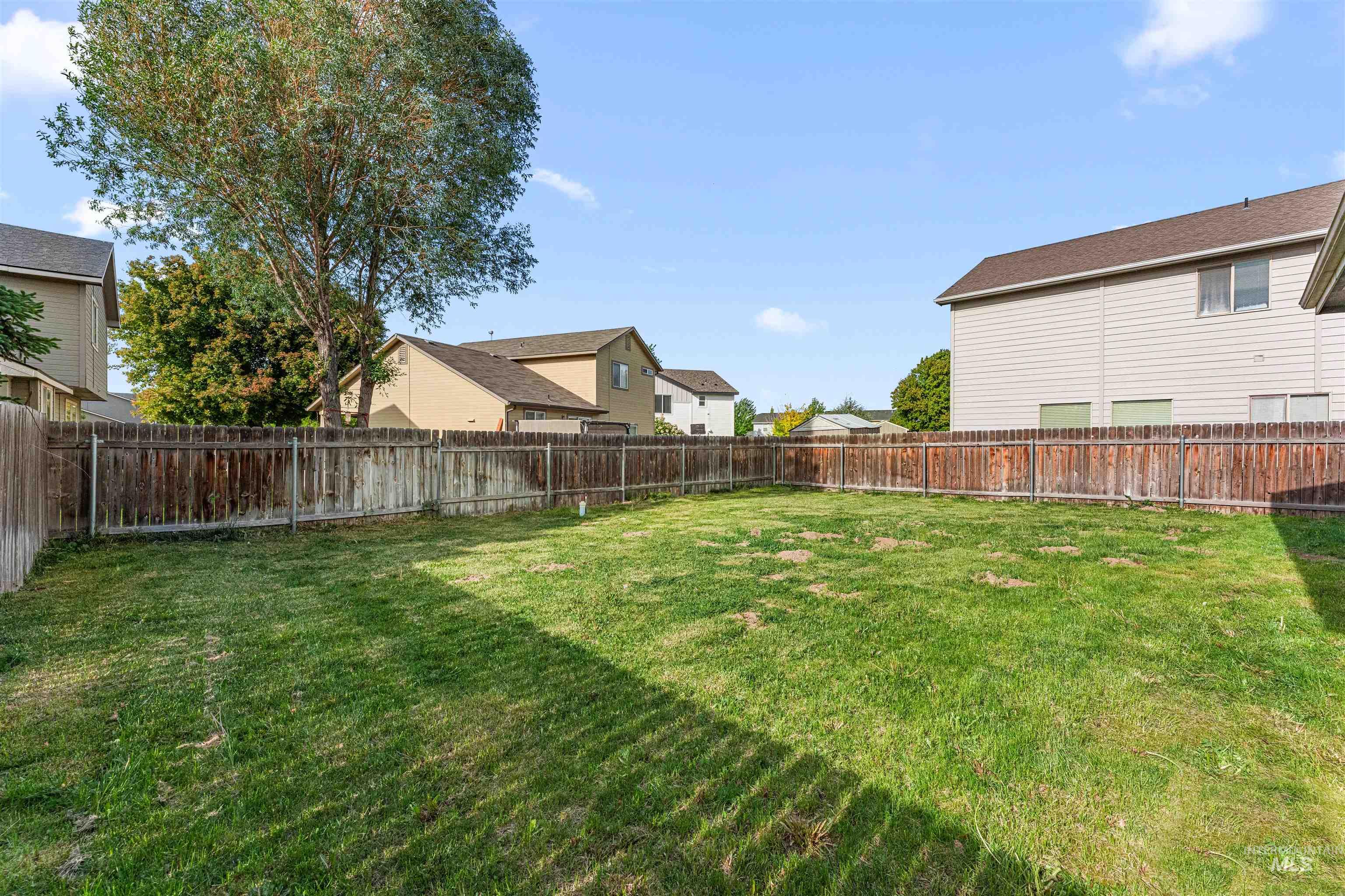 10756 Cocoon Ct. Property Photo 28