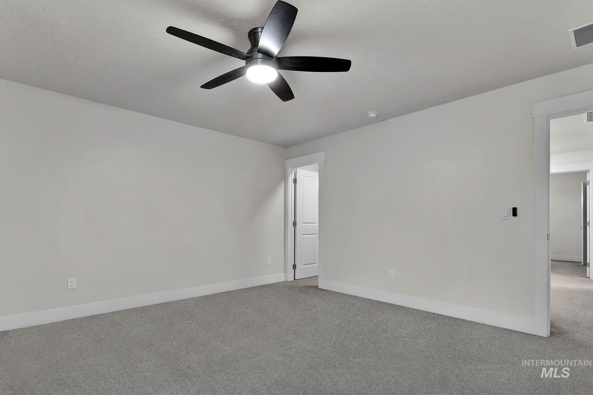 20139 Carbondale Ave Property Photo 39
