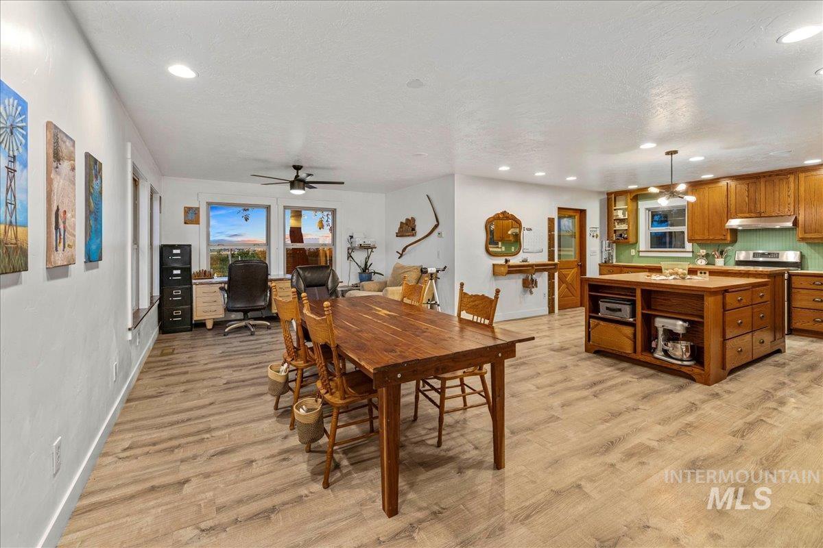 6712 Stagecoach Property Photo 4