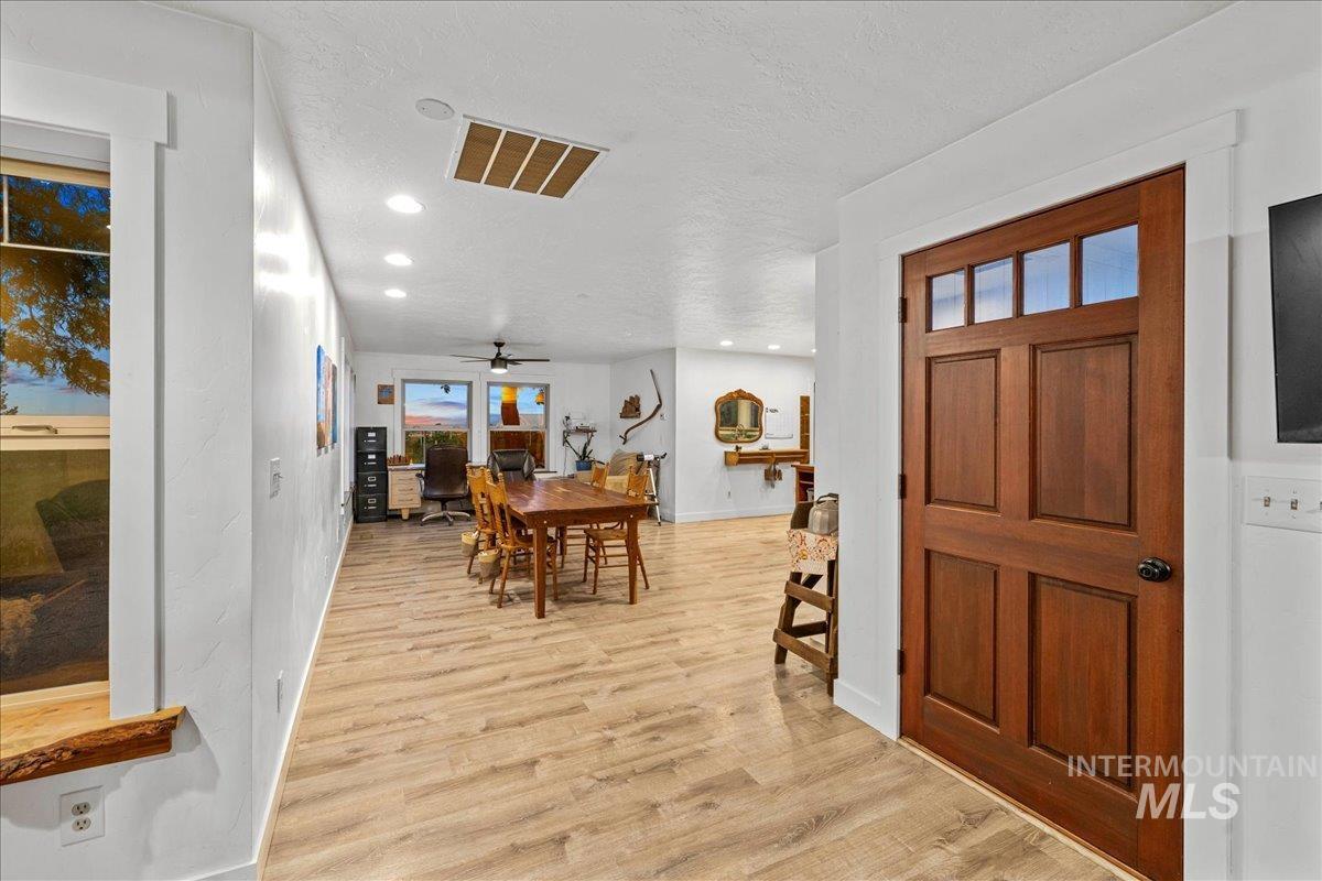 6712 Stagecoach Property Photo 6