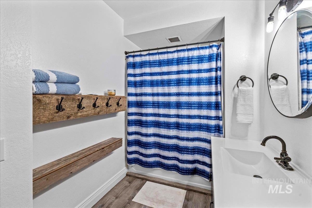 6712 Stagecoach Property Photo 13