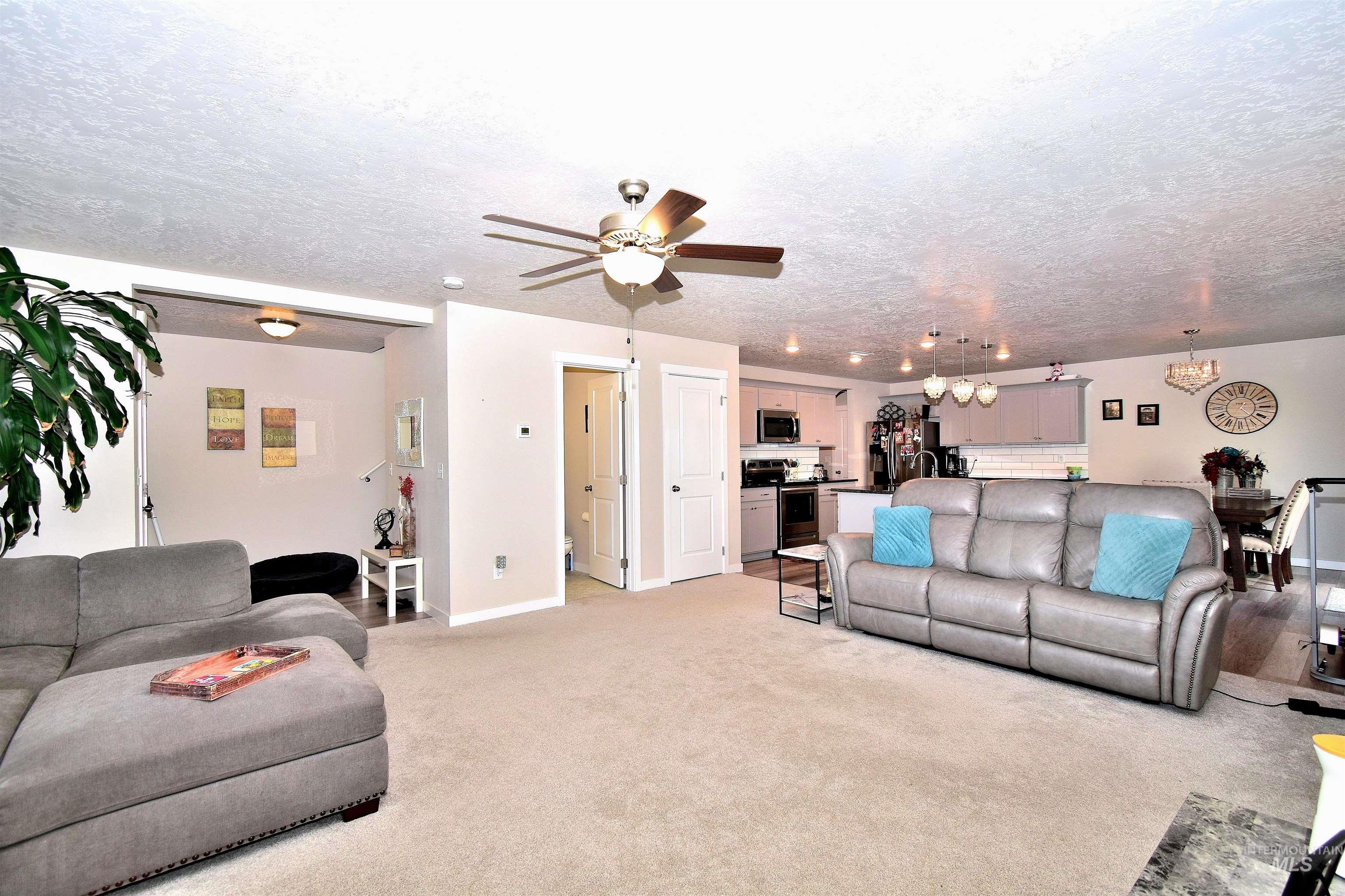 7622 S Sea Breeze Way Property Photo 7