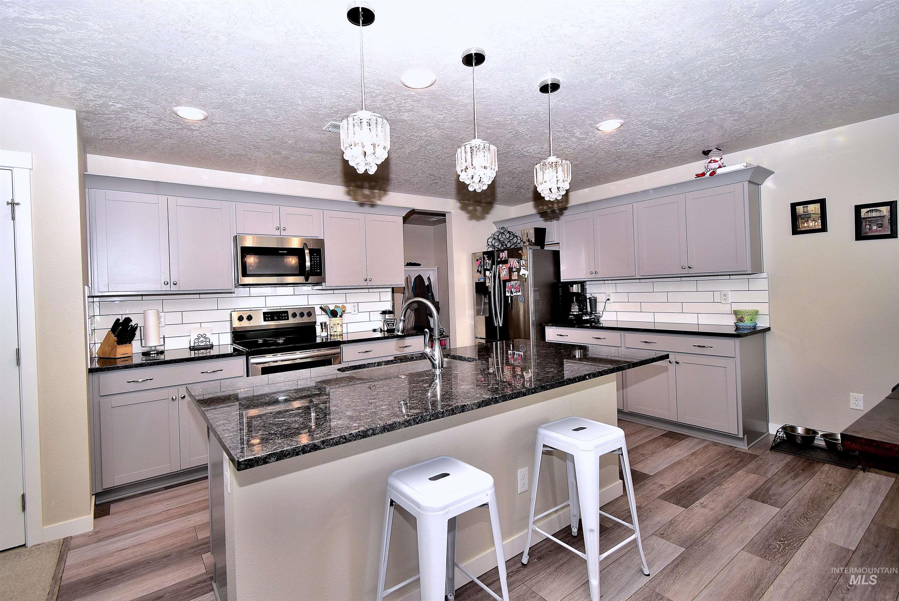 7622 S Sea Breeze Way Property Photo 9