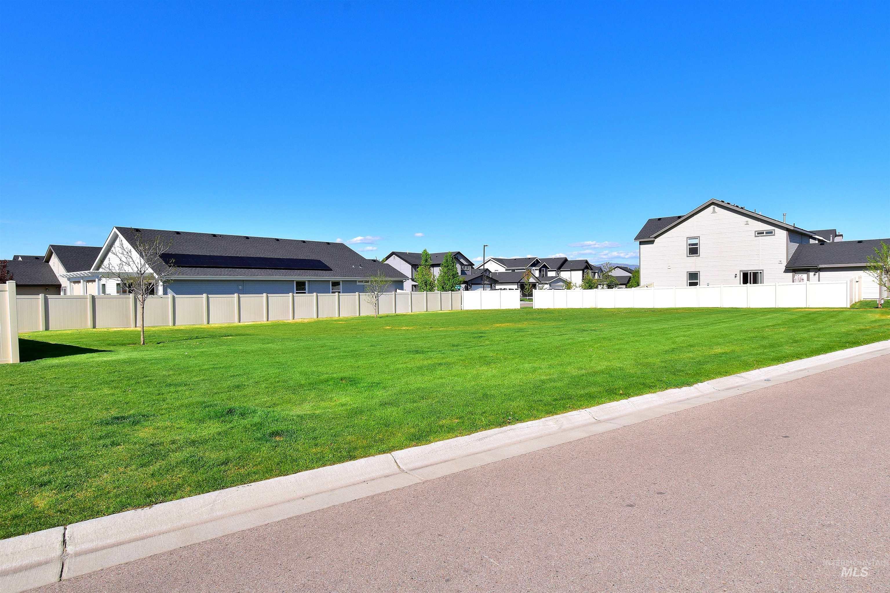 7622 S Sea Breeze Way Property Photo 30