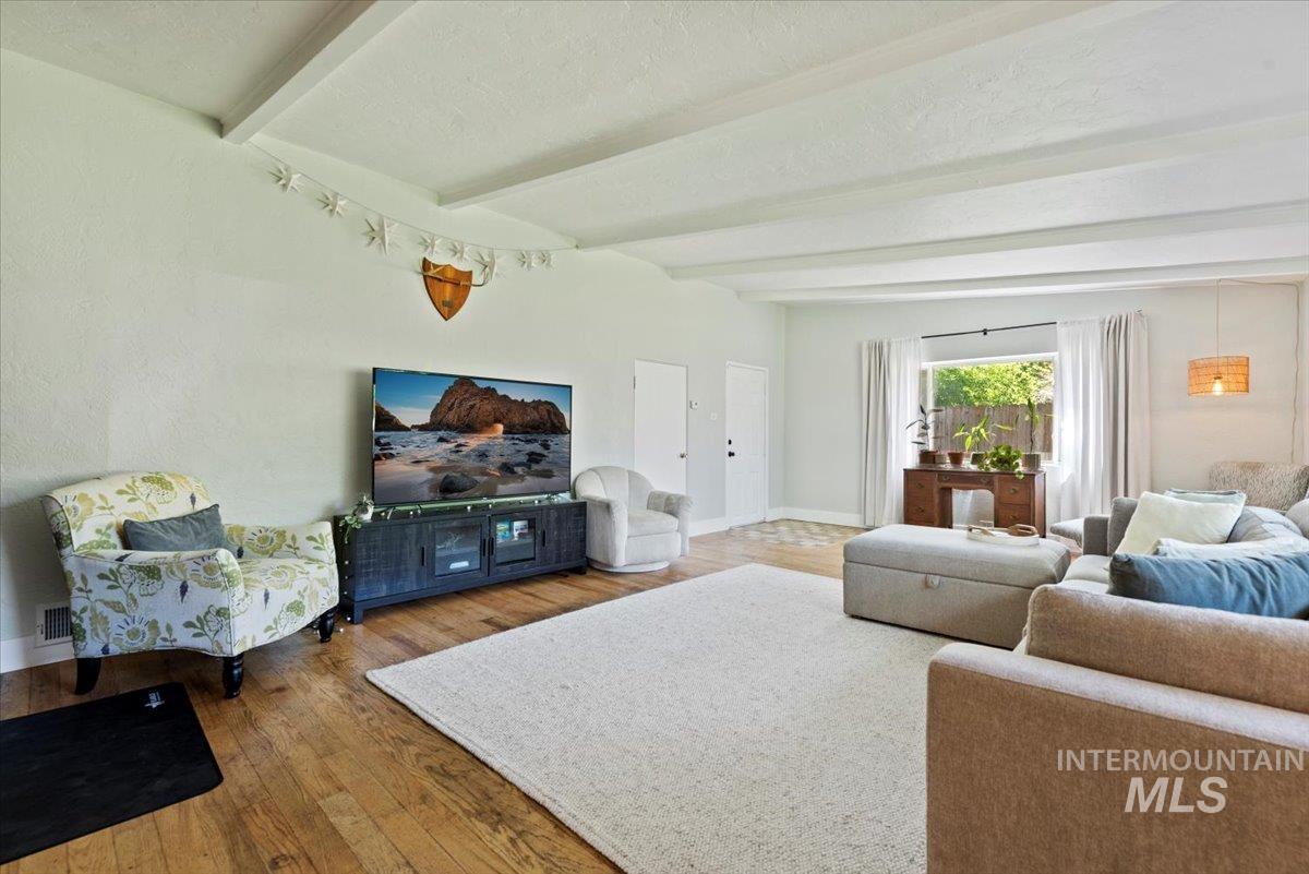 3012 N Tamarack Drive Property Photo 12