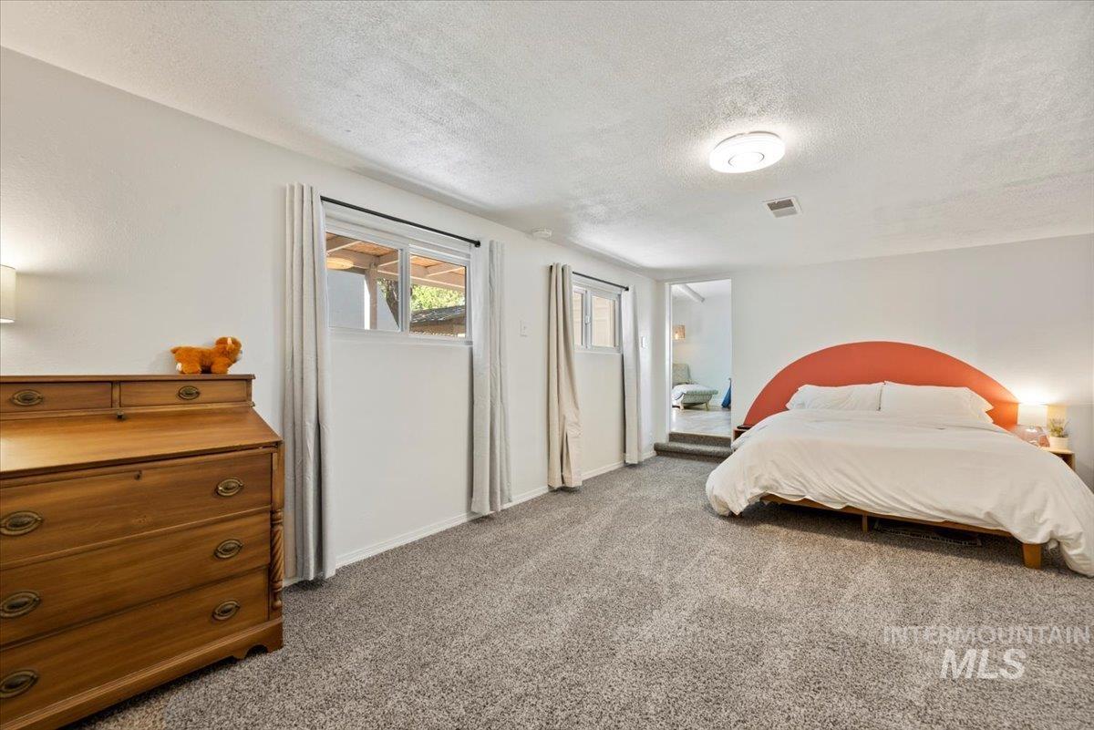 3012 N Tamarack Drive Property Photo 14