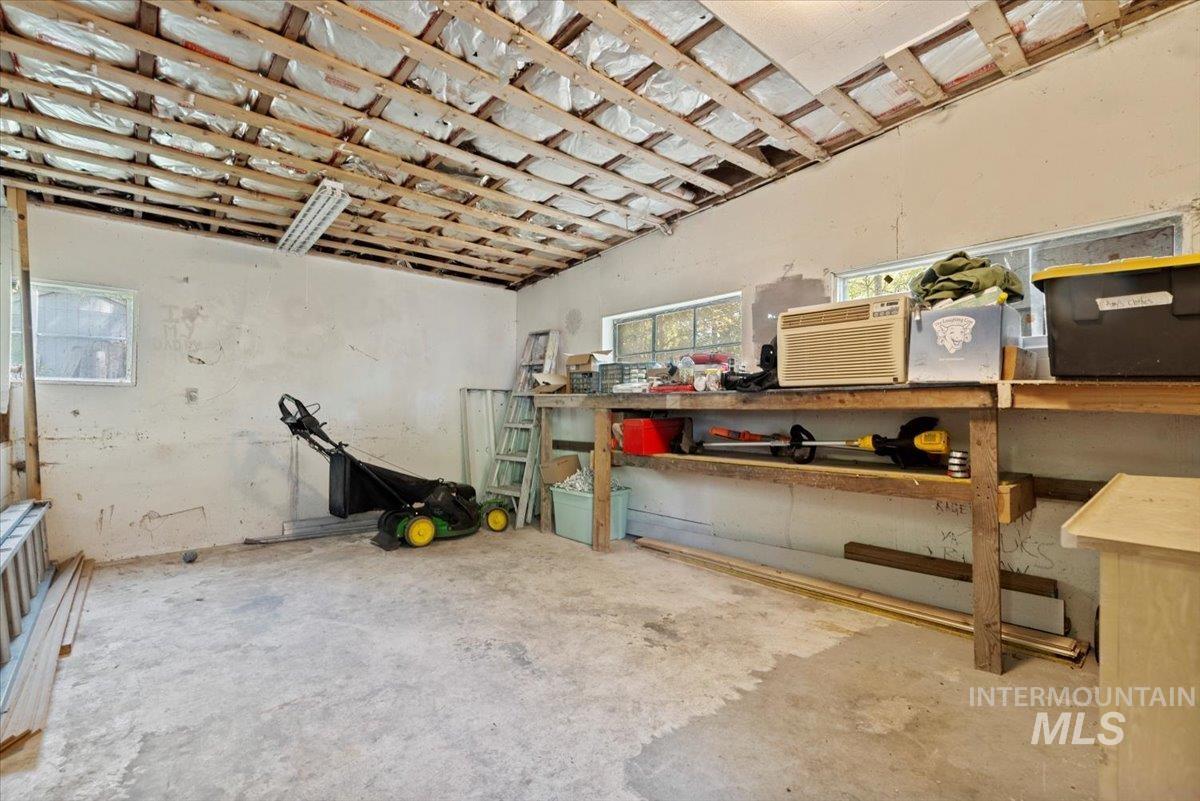 3012 N Tamarack Drive Property Photo 26