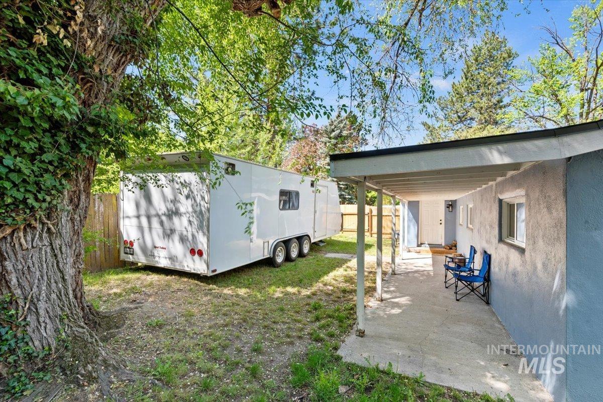 3012 N Tamarack Drive Property Photo 32