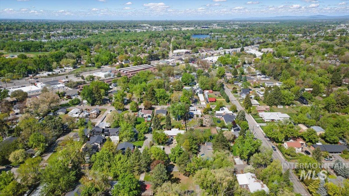 3012 N Tamarack Drive Property Photo 33