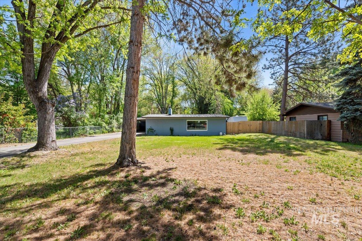 3012 N Tamarack Drive Property Photo 38