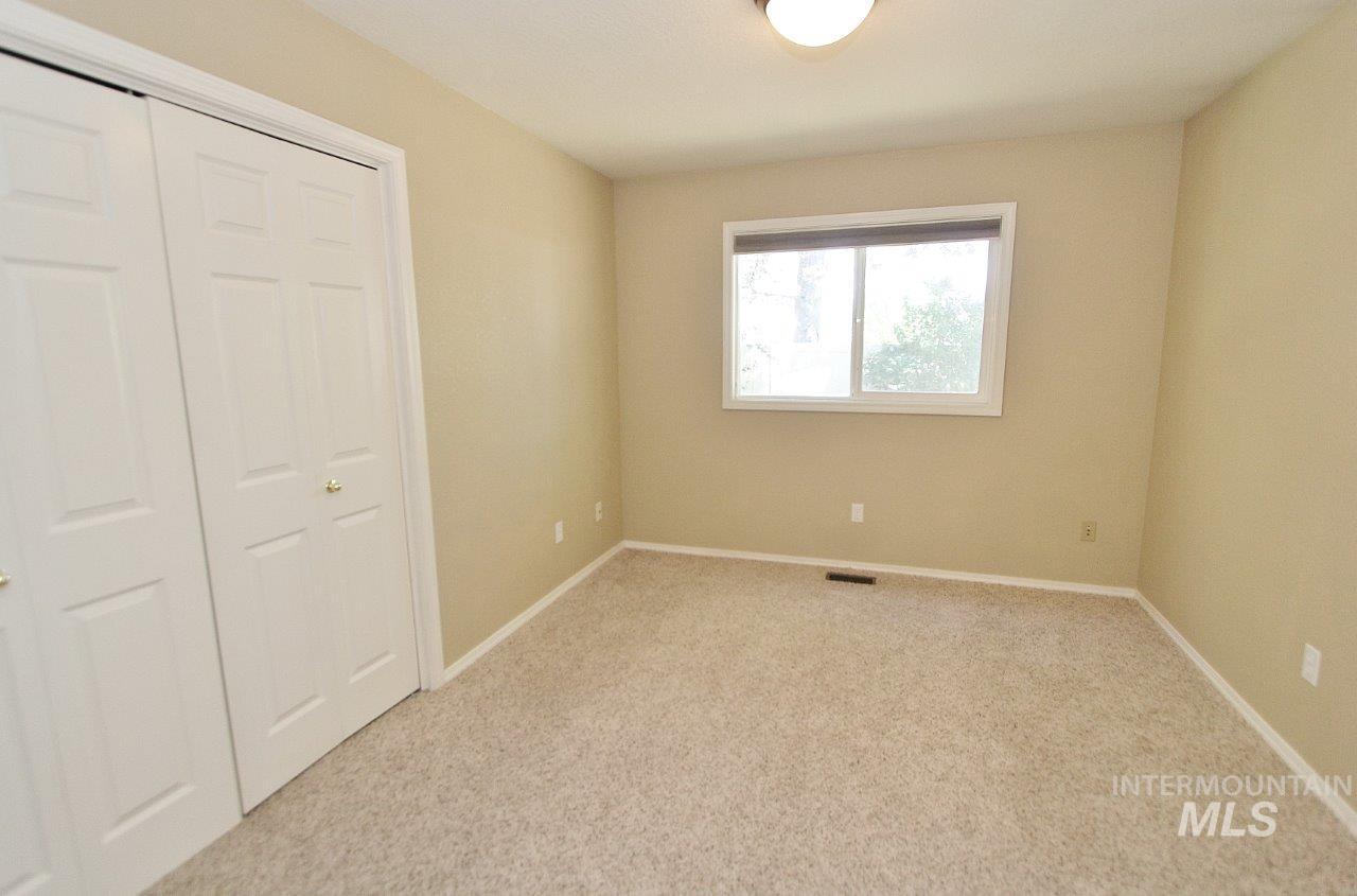 854 E Old Saybrook Ln Property Photo 19